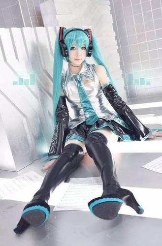 初音未來(lái)的虛擬人物是真的嗎,初音未來(lái)的聲優(yōu)是誰(shuí)  第4張